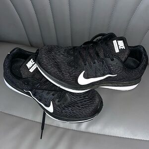 Woman’s Nike Sneakers Size 9.5